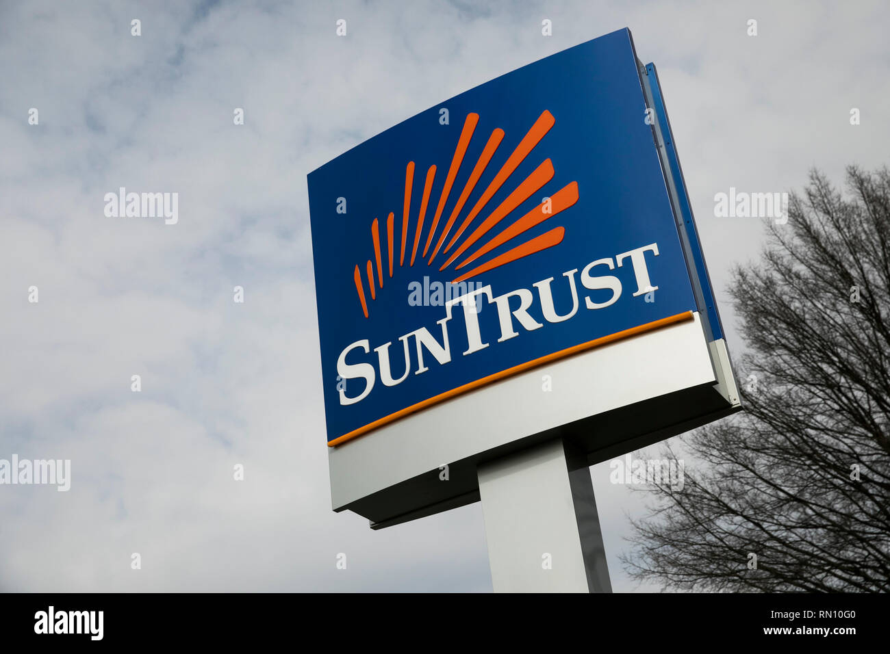 Suntrust bank maryland hires stock photography and images Alamy