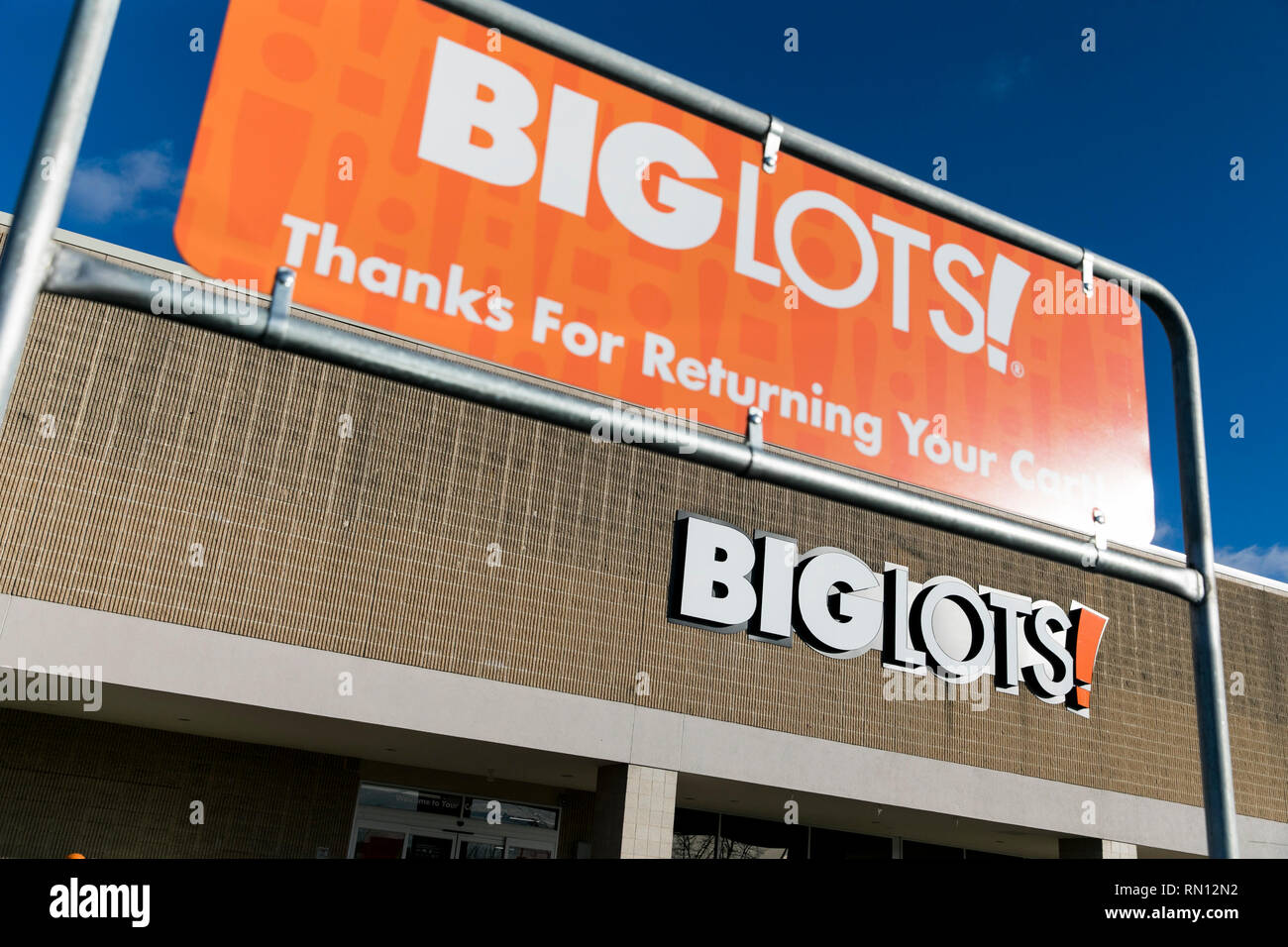A logo sign outside of a Big Lots retail store location in Harrisburg, Pennsylvania on February 9, 2019. Stock Photo