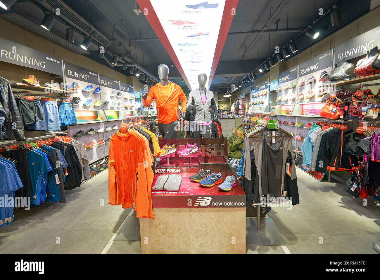 New balance sportswear store hi-res stock photography and images - Alamy