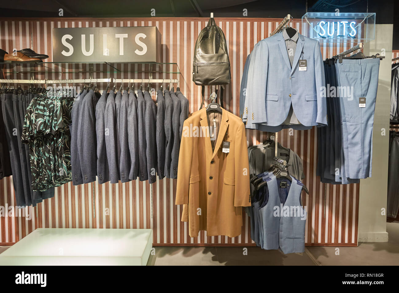 CHICAGO, IL - MARCH 24, 2016: inside of Topshop store. Topshop is a British  multinational fashion retailer of clothing, shoes, make-up and accessories  Stock Photo - Alamy