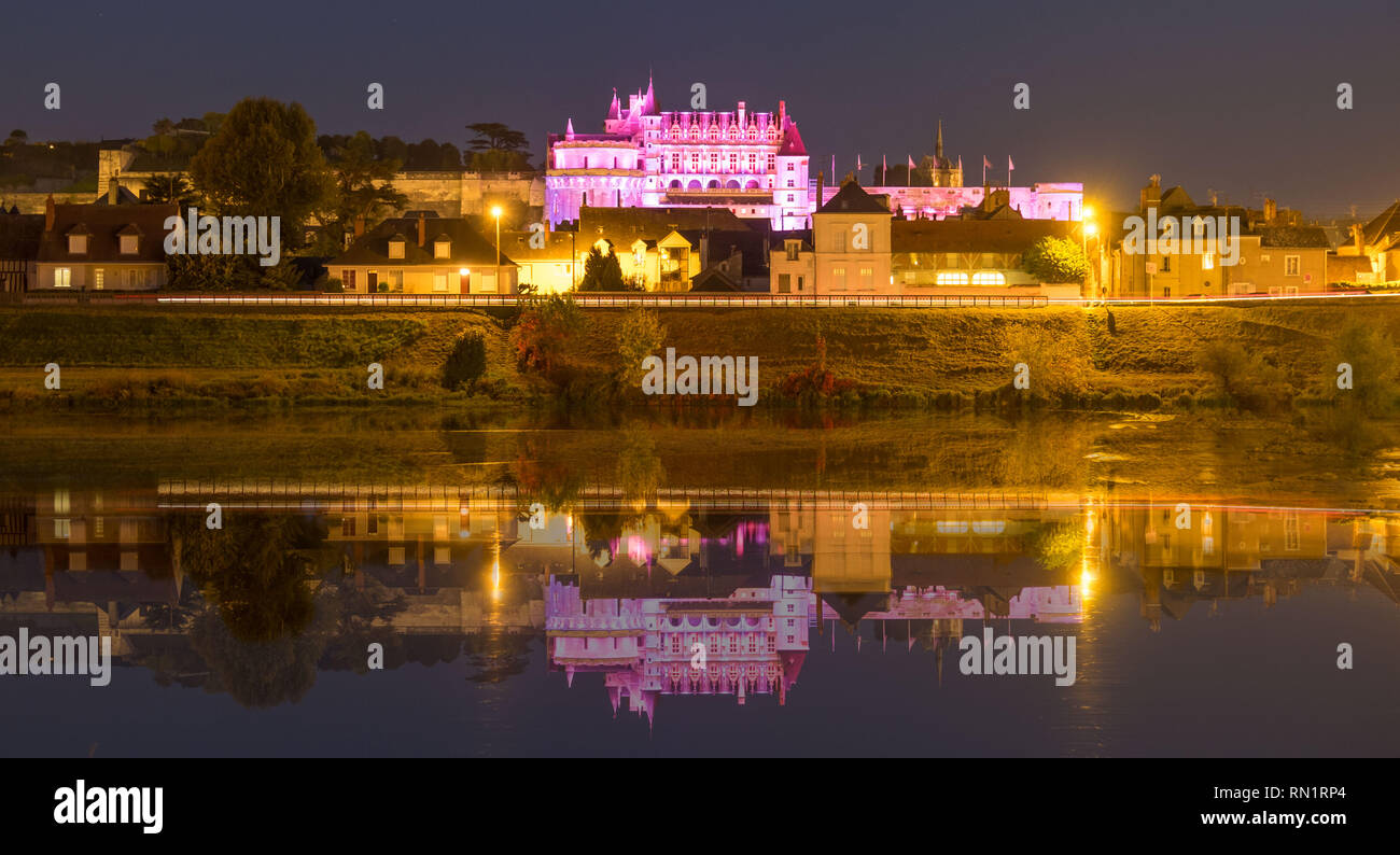 CHATEAU D' AMBOISE at night - LOIRE VALLEY - FRANCE Stock Photo - Alamy
