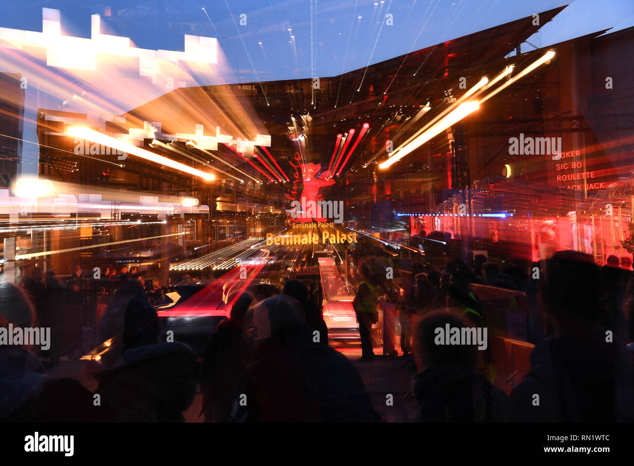 Berlin, Germany. 16th Feb, 2019.  69th Berlinale: Closing and presentation of the bears in the Berlinale Palast: spectators wait for the beginning (zoomed shot). Credit: Ralf Hirschberger/dpa/Alamy Live News Stock Photo