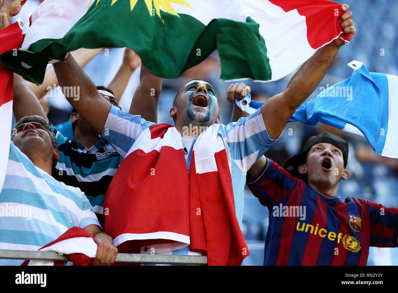 Fans soccer argentina hires stock photography and images Alamy