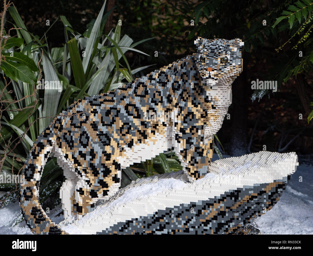 Snow leopard lego hot sale