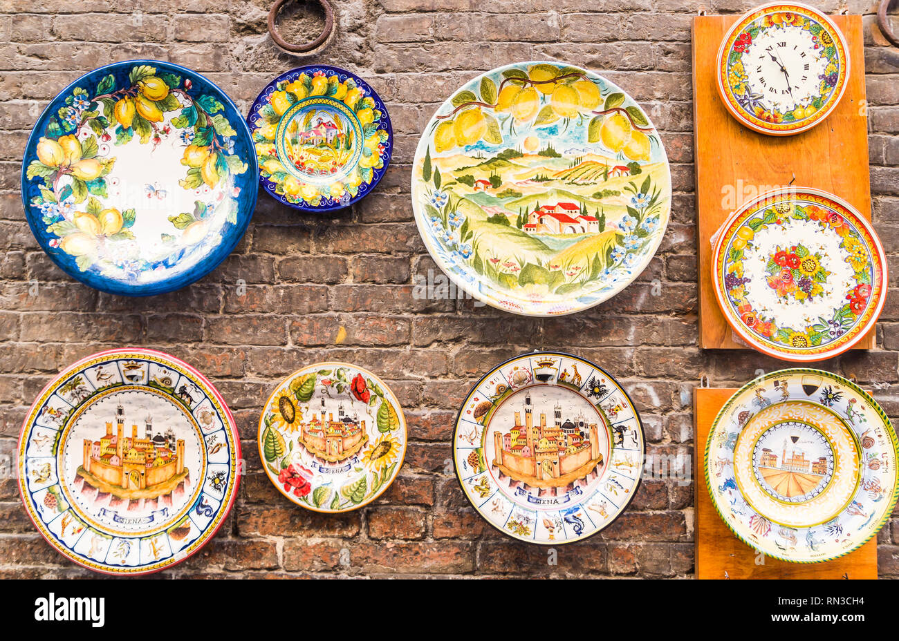Ceramics siena italy hires stock photography and images Alamy