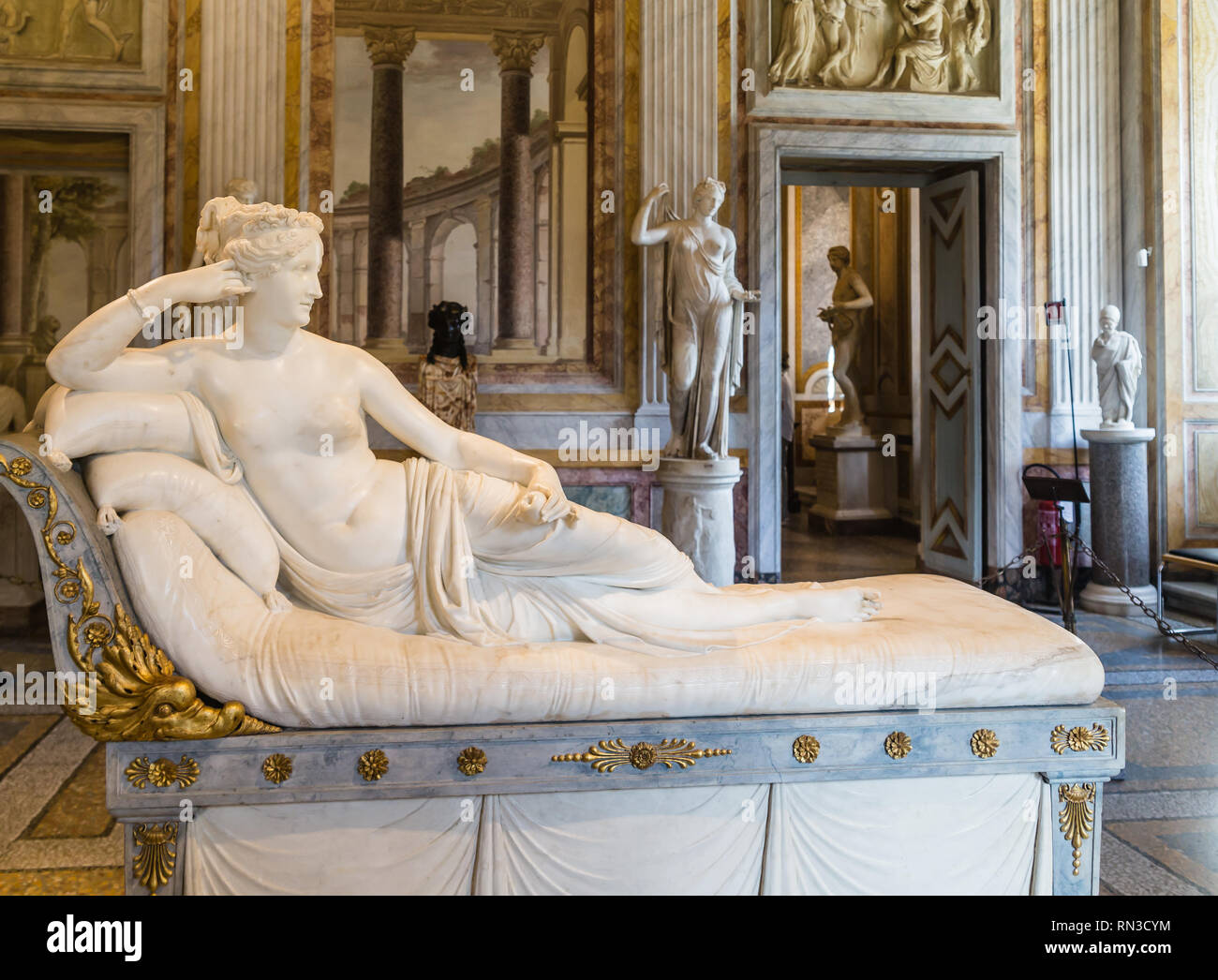 antonio-canova-pauline-borghese-as-venus