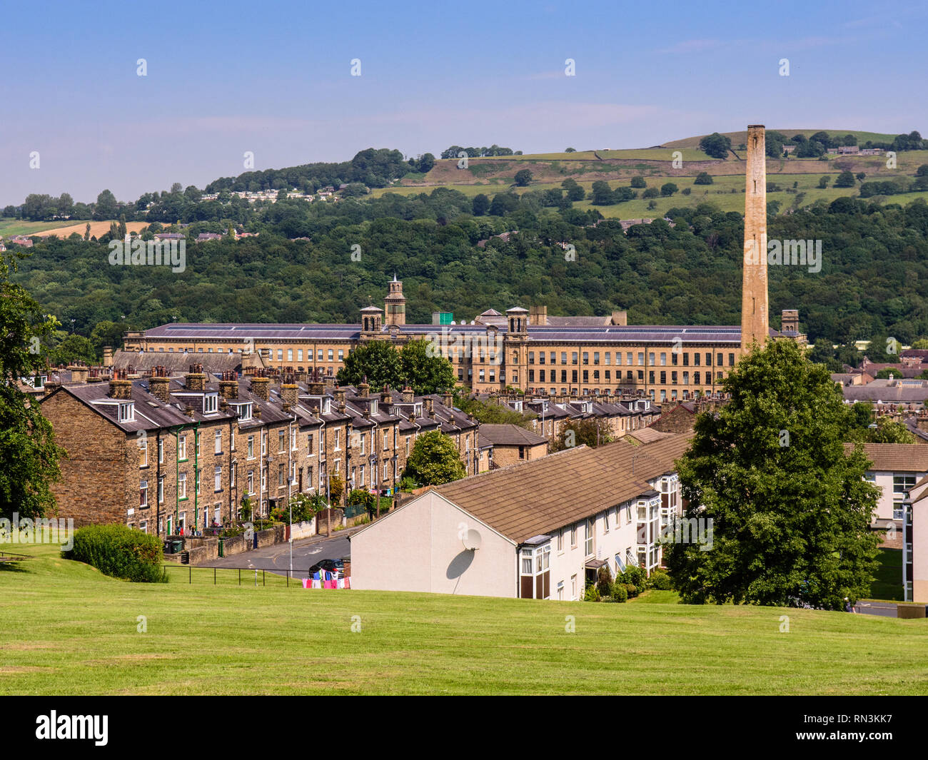 Old factory bradford uk hires stock photography and images Alamy