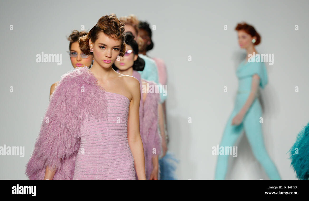 Casting by natalie monroe hi-res stock photography and images - Alamy
