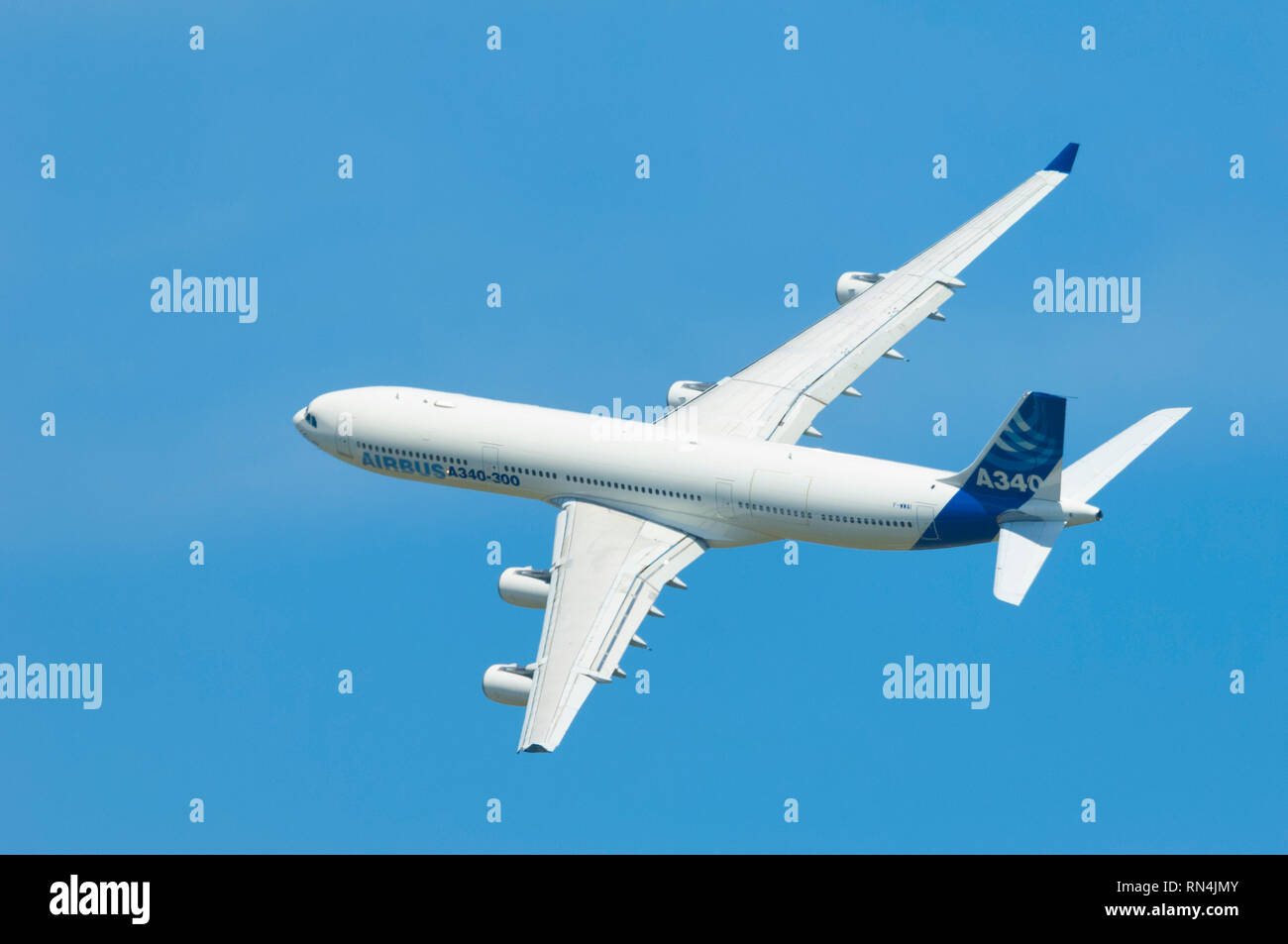 France, Seine Saint denis (93), Paris-Le Bourget airport, International Paris Air Show 2009, Airbus A340-300 flying Stock Photo