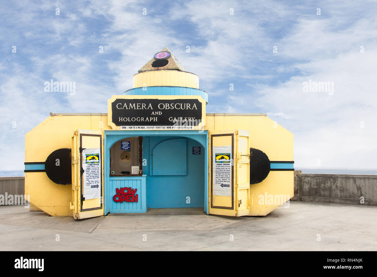 SAN FRANCISCO-The Giant Camera overlooks the sea at Ocean Beach.Built as a tourist attraction in 1946, now on the National Register of Historic Places Stock Photo