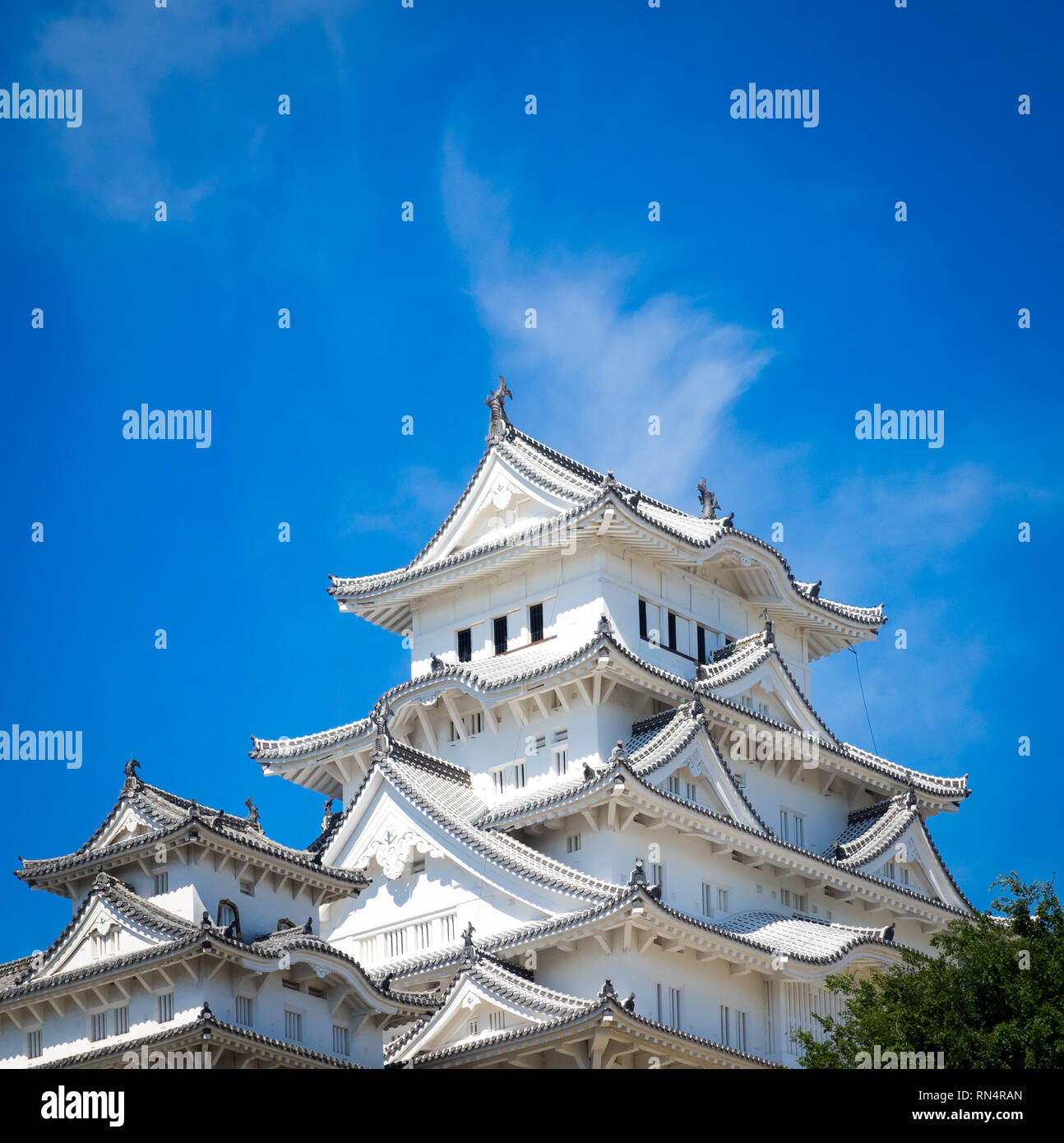 Himeji-jo (Himeji Castle), generally regarded as the finest surviving example of prototypical Japanese castle architecture. Himeji, Japan. Stock Photo