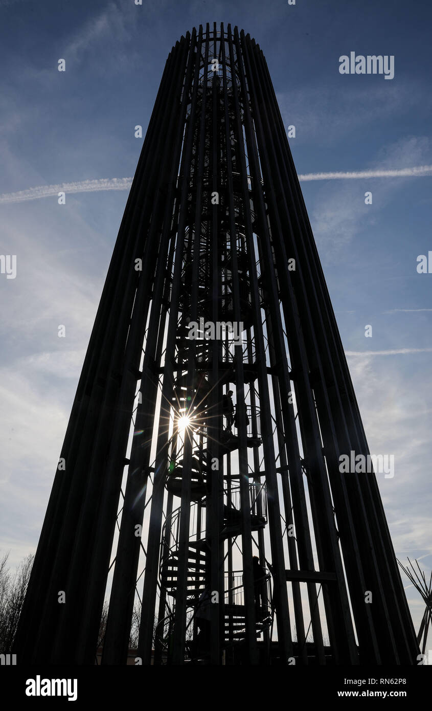 Leipzig, Germany. 17th Feb, 2019. Excursionists climb the observation tower on the Bistumshöhe at the Cospudener See in Leipzig. Credit: Jan Woitas/dpa-Zentralbild/dpa/Alamy Live News Stock Photo