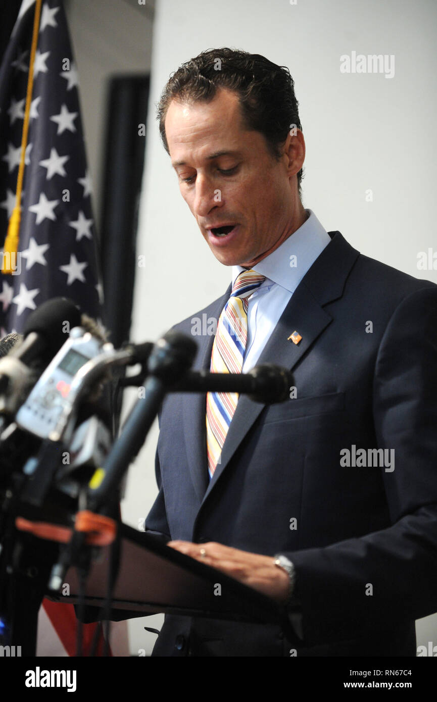 ***FILE PHOTO*** Anthony Weiner Out Of Prison Early After Pleading