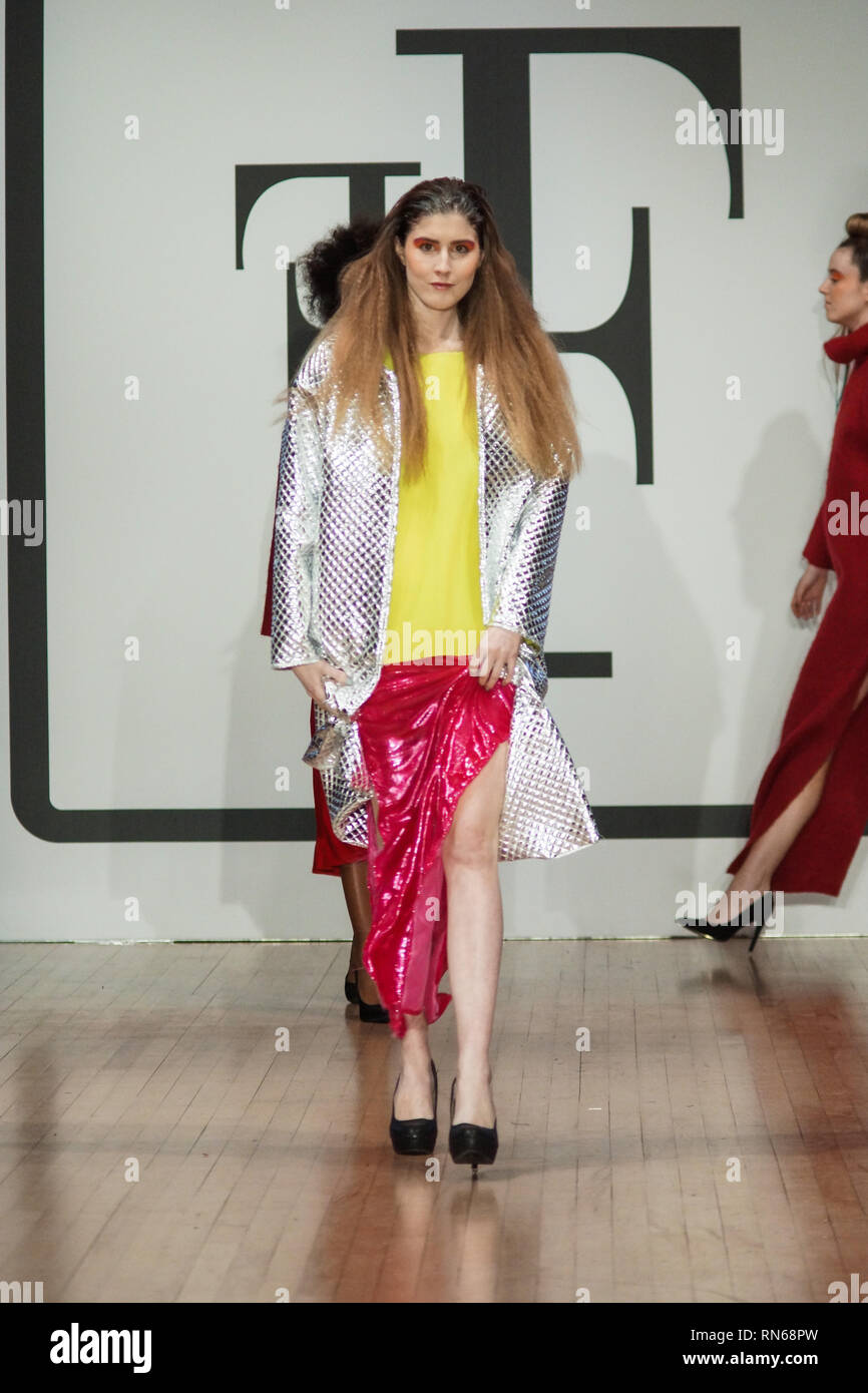 London Uk 16th Feb 2019 Model Retrieves Wardrobe Malfunction