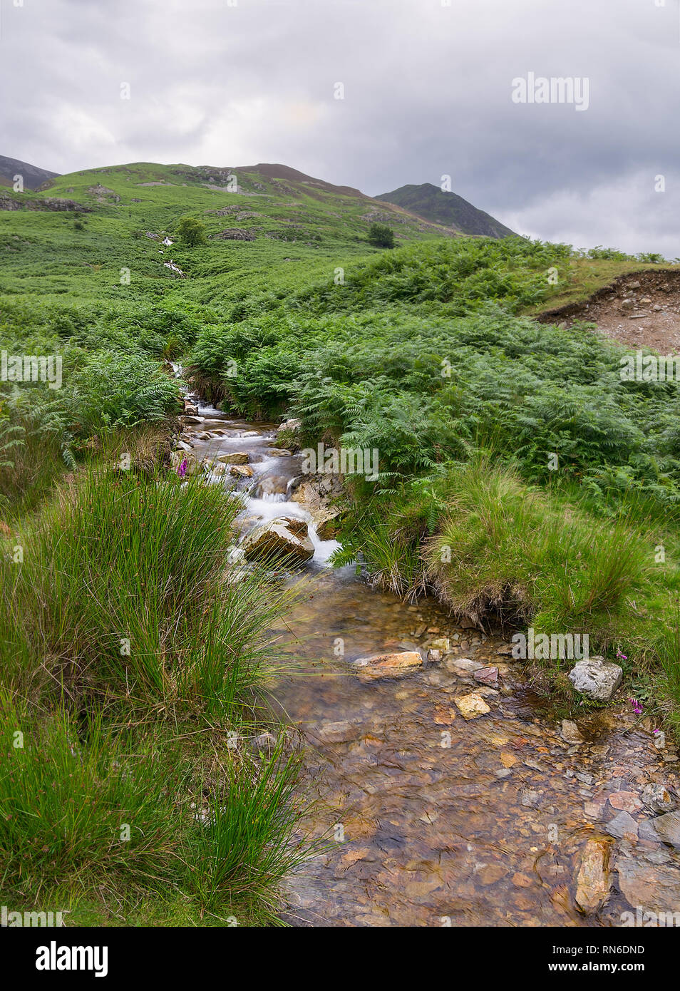 Clear water flows down river hi res stock photography and images Alamy