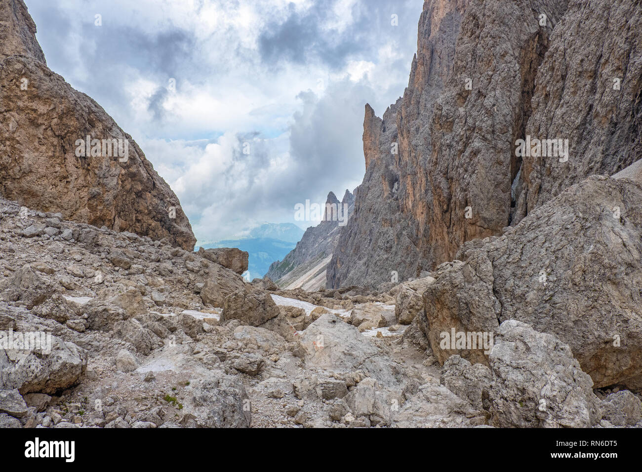 Mountain ravine with cliffs in the alps Stock Photo