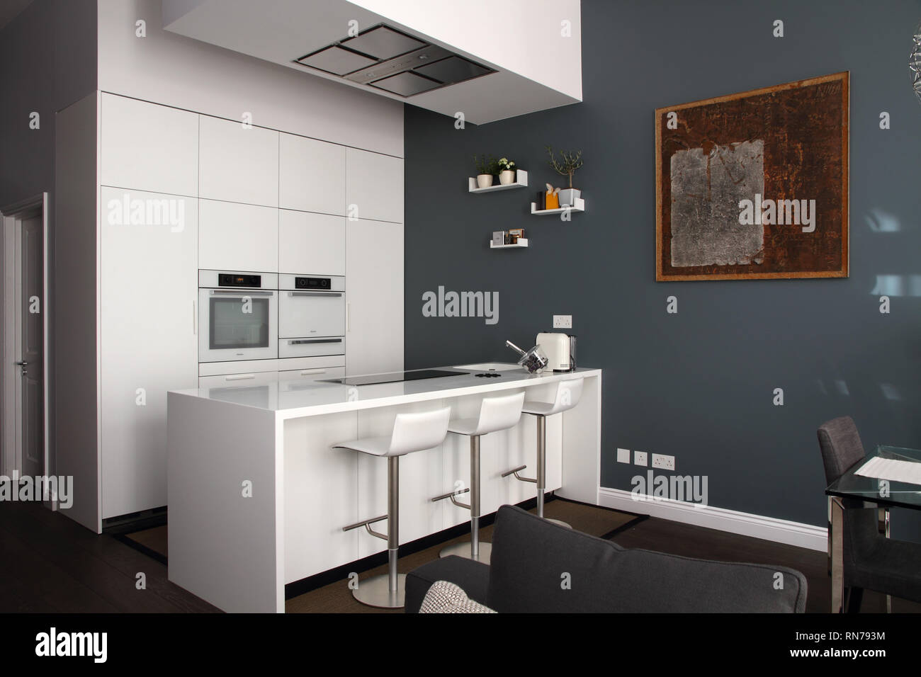 London Apartment kitchen/diner/living room Stock Photo Alamy