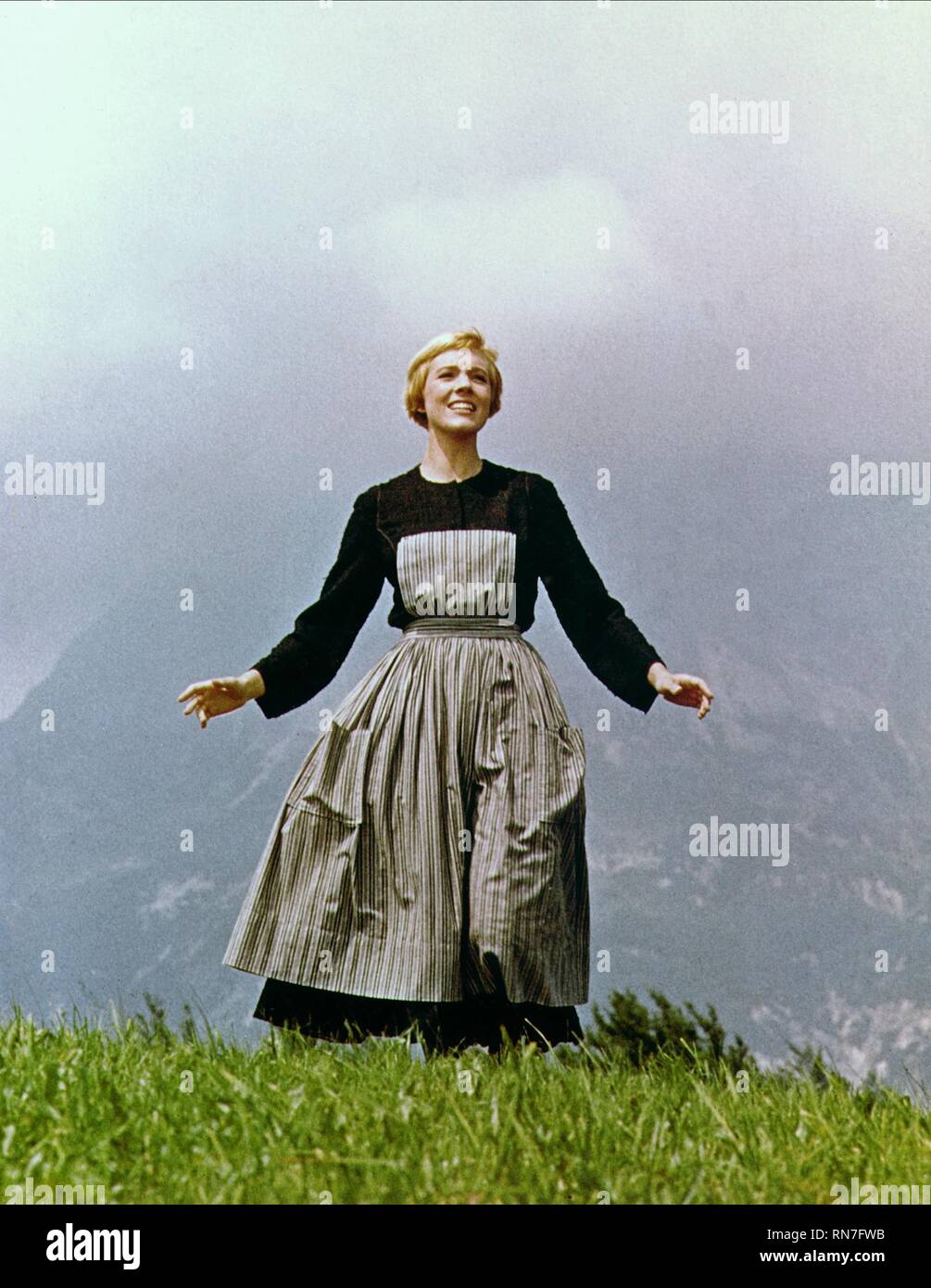 JULIE ANDREWS, THE SOUND OF MUSIC, 1965 Stock Photo