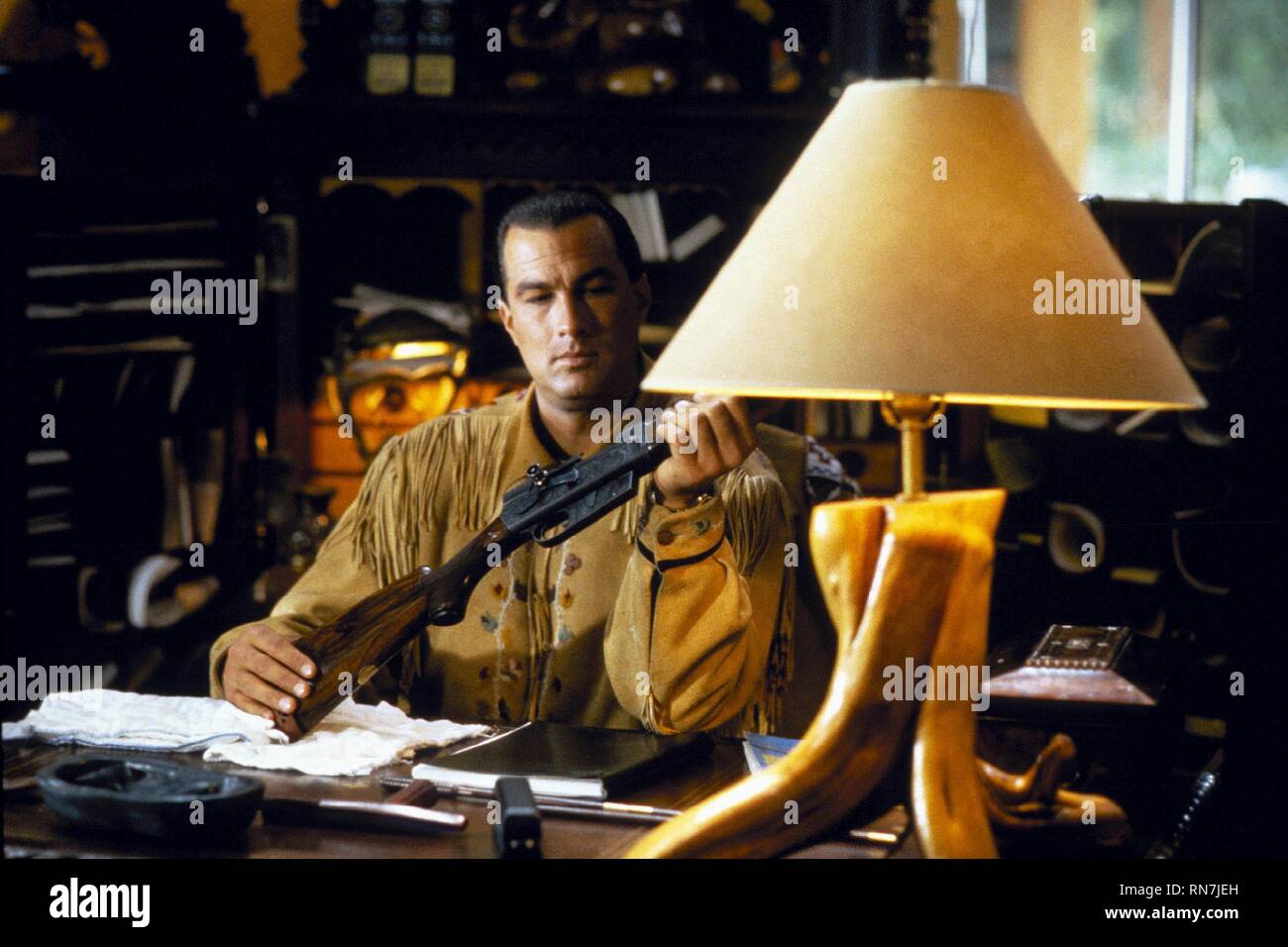 STEVEN SEAGAL, ON DEADLY GROUND, 1994 - Stock Image