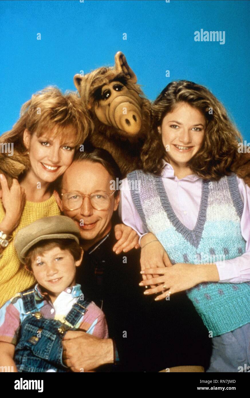ALF, MAX WRIGHT, ANNE SCHEDEEN, ANDREA ELSON,BENJI GREGORY, ALF, 1986 Stock Photo
