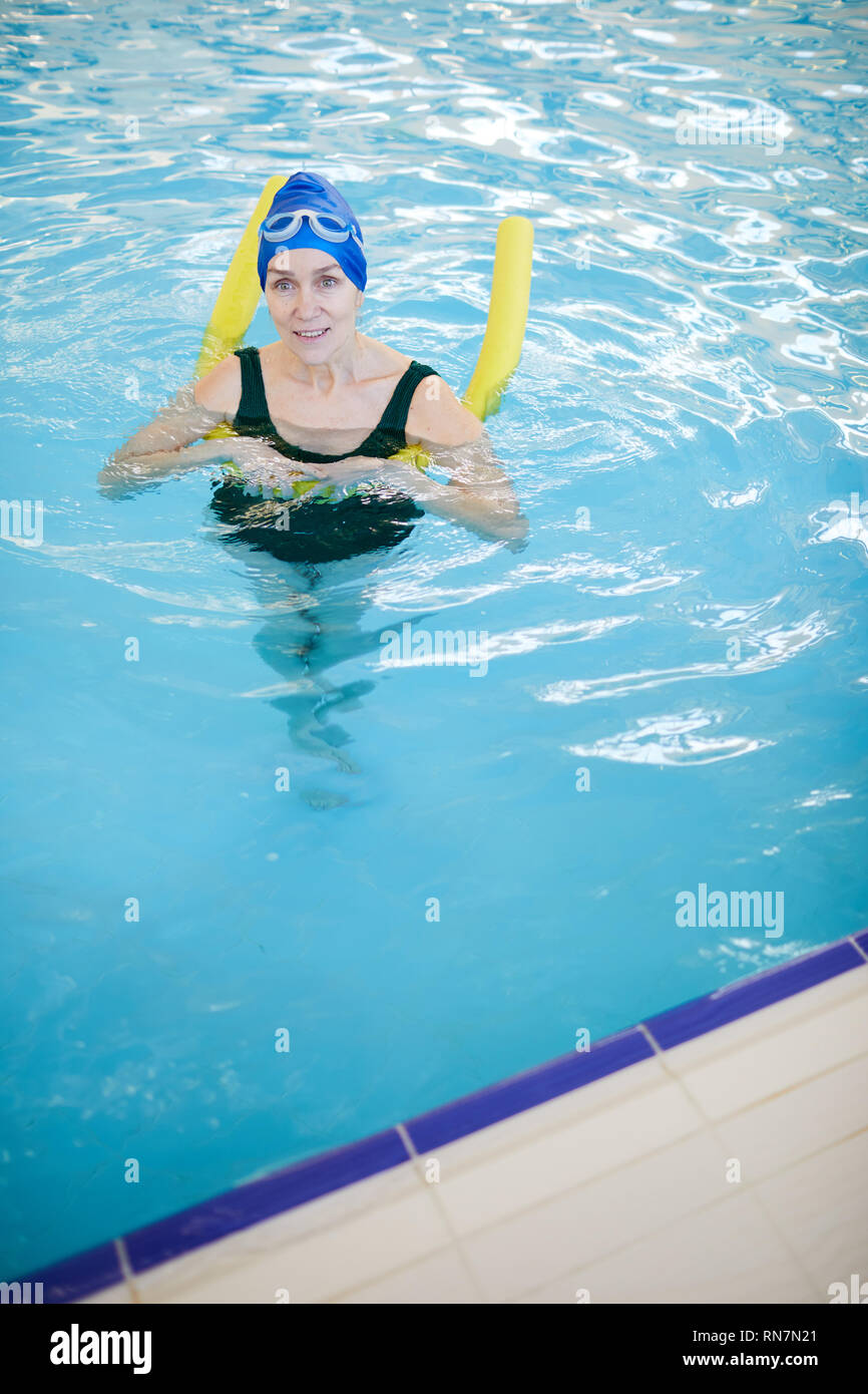 Mature woman swimming cap hi-res stock photography and images - Alamy