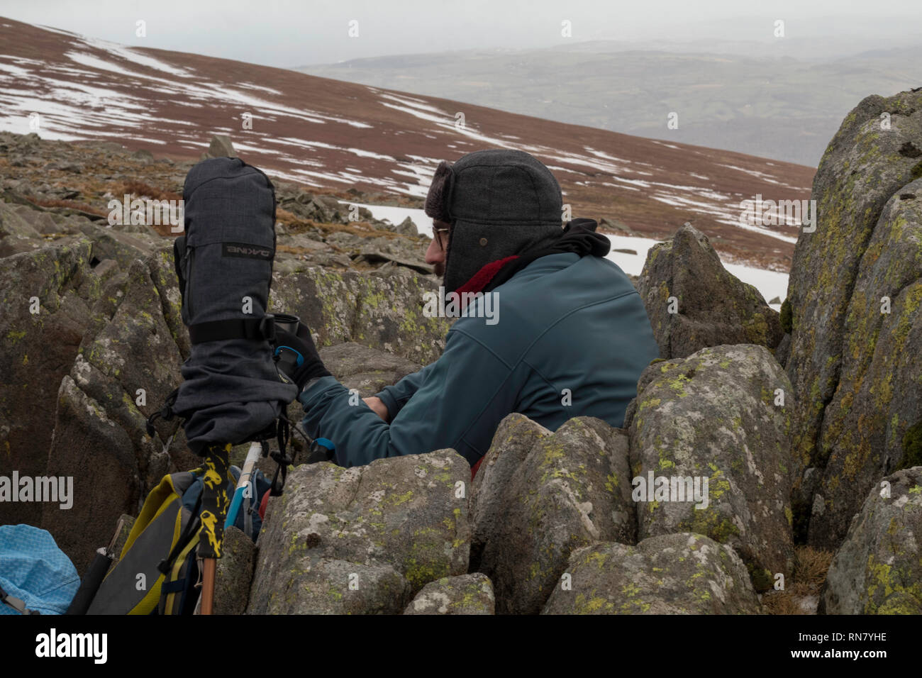Hiking man hi-res stock photography and images - Alamy