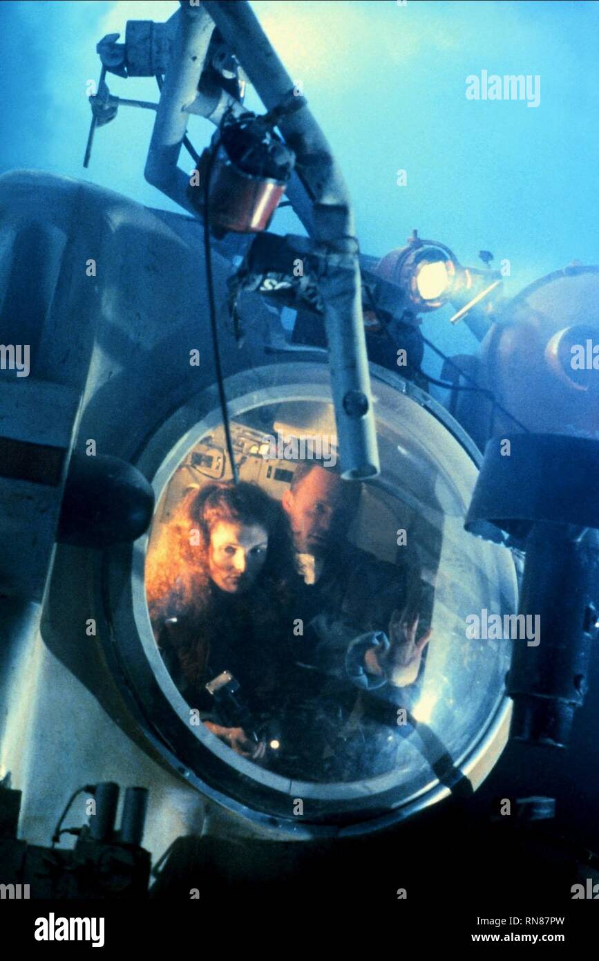 THE ABYSS, MARY ELIZABETH MASTRANTONIO, 1989 Stock Photo - Alamy