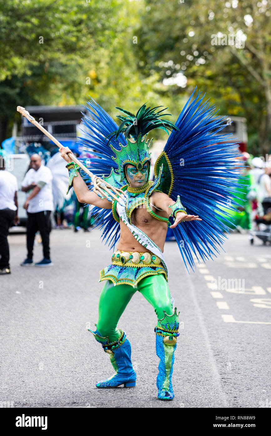 Male samba dancer notting hill hi-res stock photography and images - Alamy