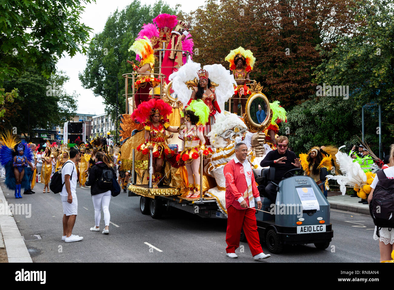 Paraiso School of Samba parading at Notting Hill Carnival, London