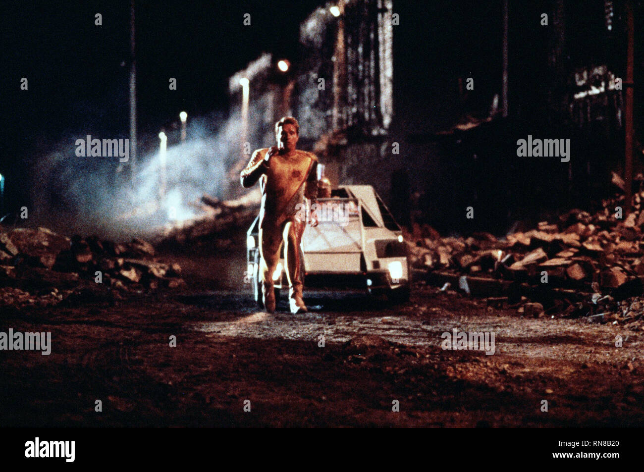 ARNOLD SCHWARZENEGGER, THE RUNNING MAN, 1987 Stock Photo - Alamy