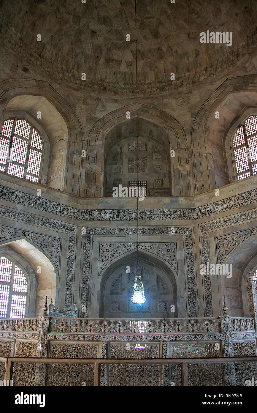 Madhya Pradesh man built 'Taj Mahal' like home for wife. See Photos | Mint