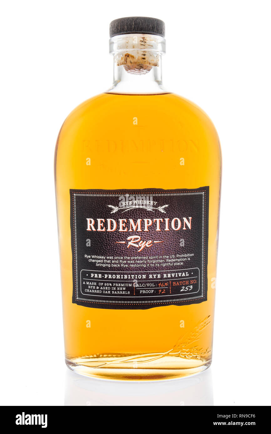 Rye Whiskey Bottle High Resolution Stock Photography And Images Alamy Rye Whiskey Bottle High Resolution Stock Photography And Images Alamy