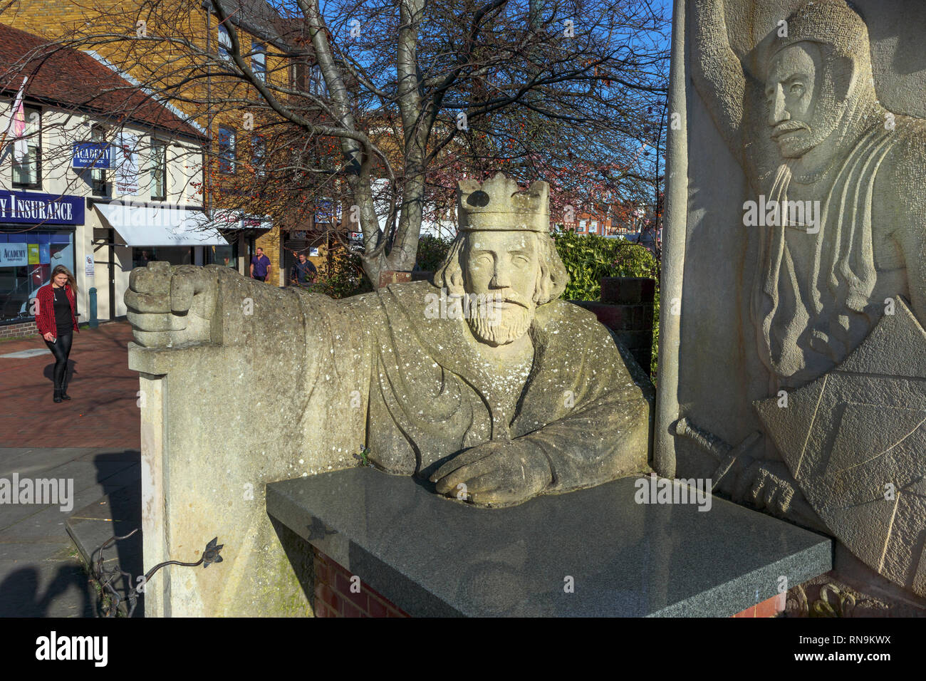 King John on a sculpture by David Parfitt, Egham, a town in Runnymede, Surrey, south-east England, UK where the Magna Carta was signed Stock Photo
