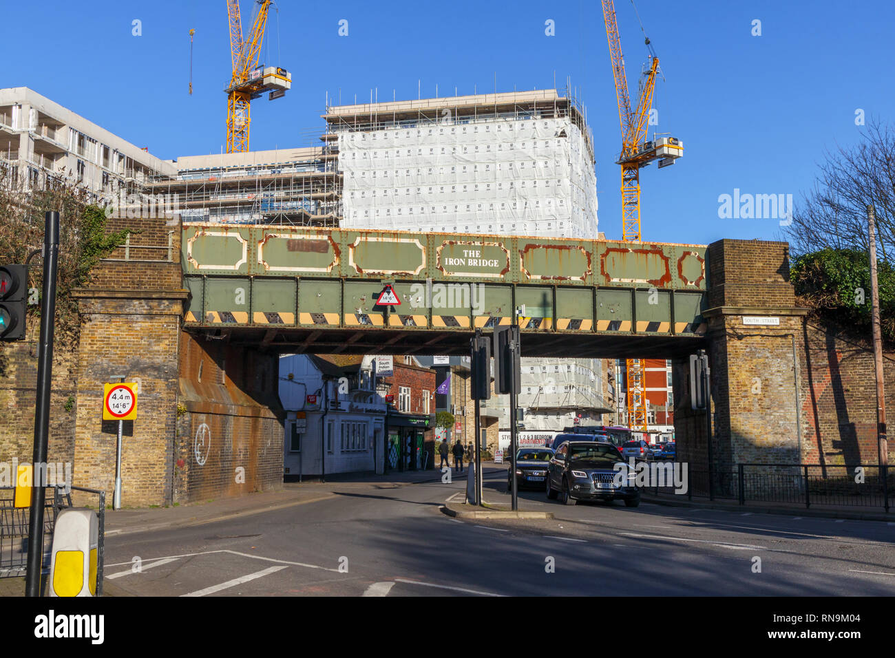 Staines bridge hires stock photography and images Alamy