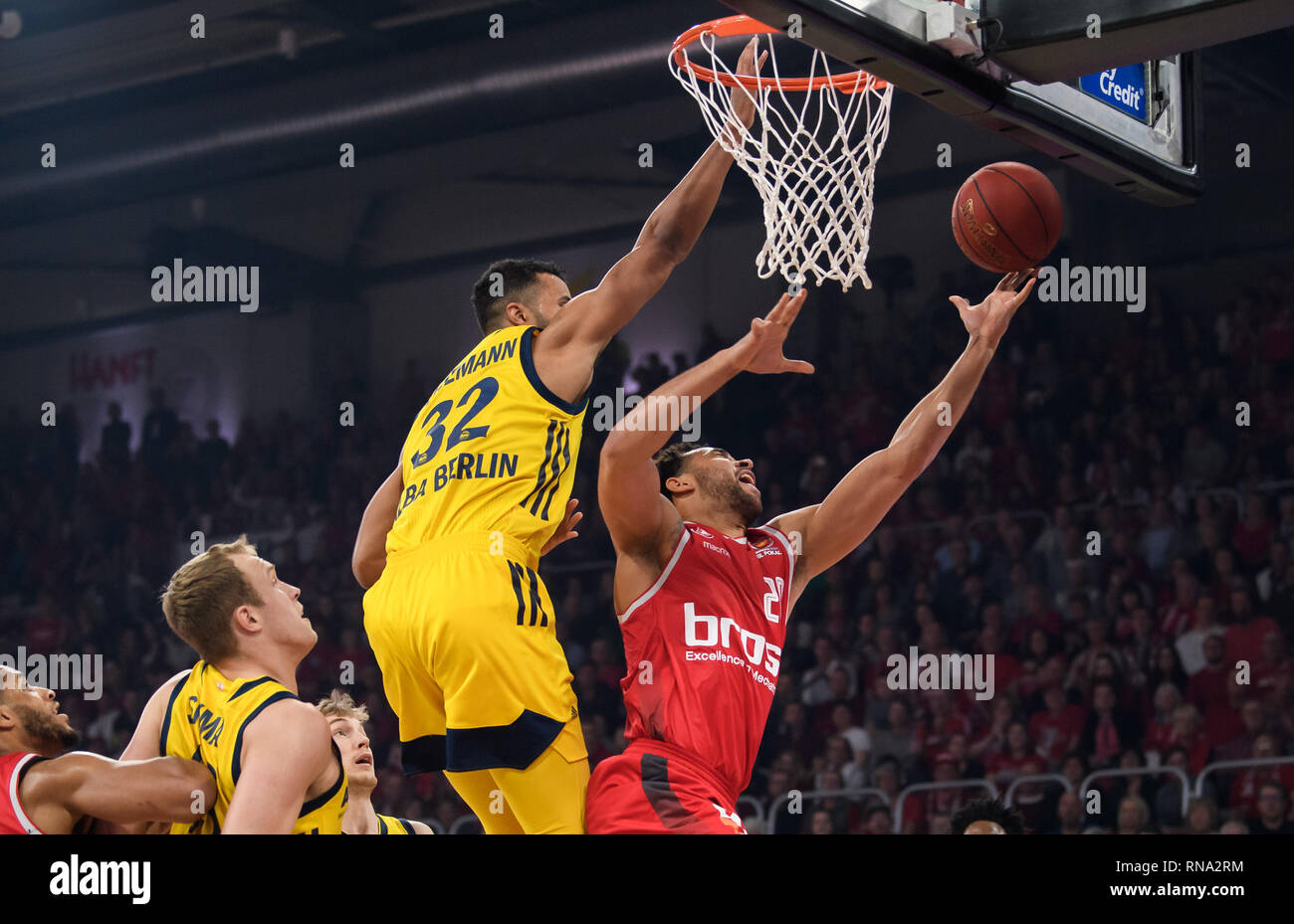Brose bamberg basket hi-res stock photography and images - Alamy