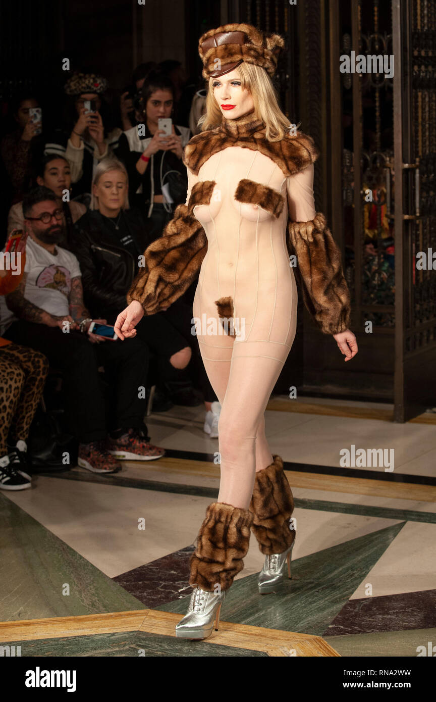 Ormondagi porno onasini sikdi