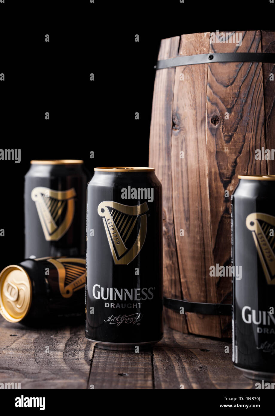 Cans Of Guinness Draught High Resolution Stock Photography and Images -  Alamy