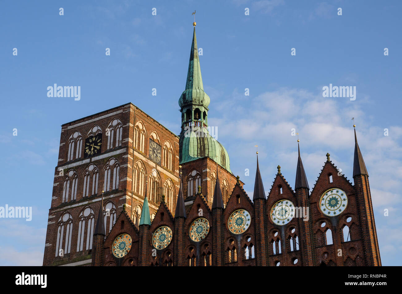 St. Nikolaikirche am Alten Markt, Stralsund, Mecklenburg-Vorpommern, Deutschland Stock Photo