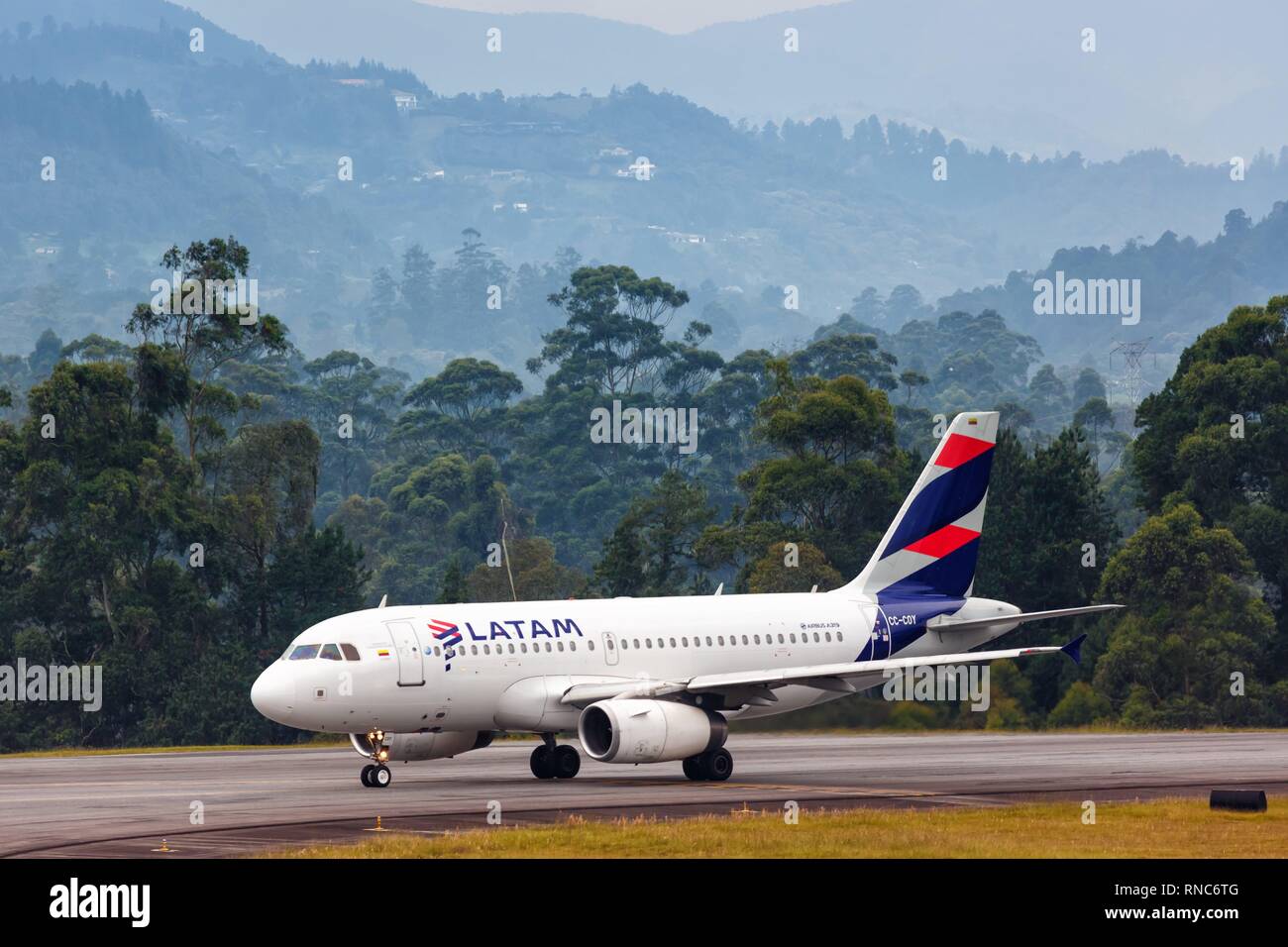 Medellin Colombia January 27 2019 Latam Airbus A319 Airplanes