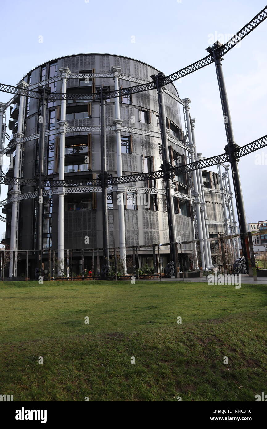 Gasholder flats kings cross hires stock photography and images Alamy