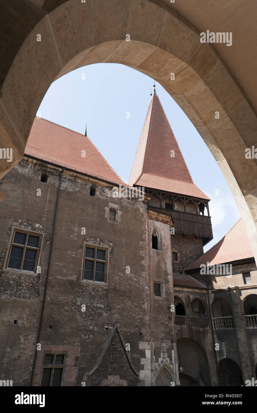 Gothic-Renaissance Castelul Corvinilor (Corvin Castle) built in XV century by John Hunyadi and rebuilt by Hungarian kings Matthias Corvinus and Gabrie Stock Photo