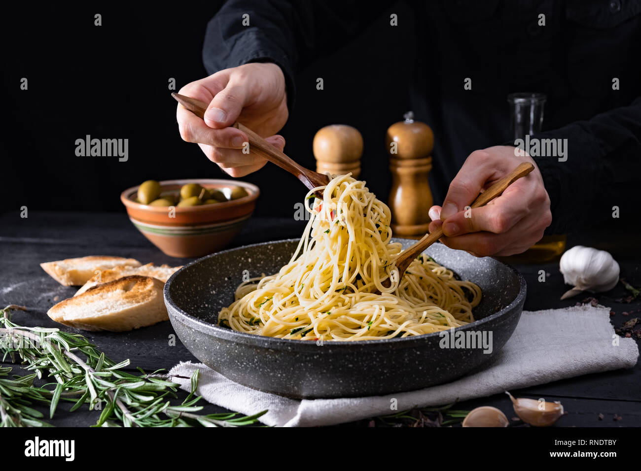 Spaghetti serving fork hires stock photography and images Alamy