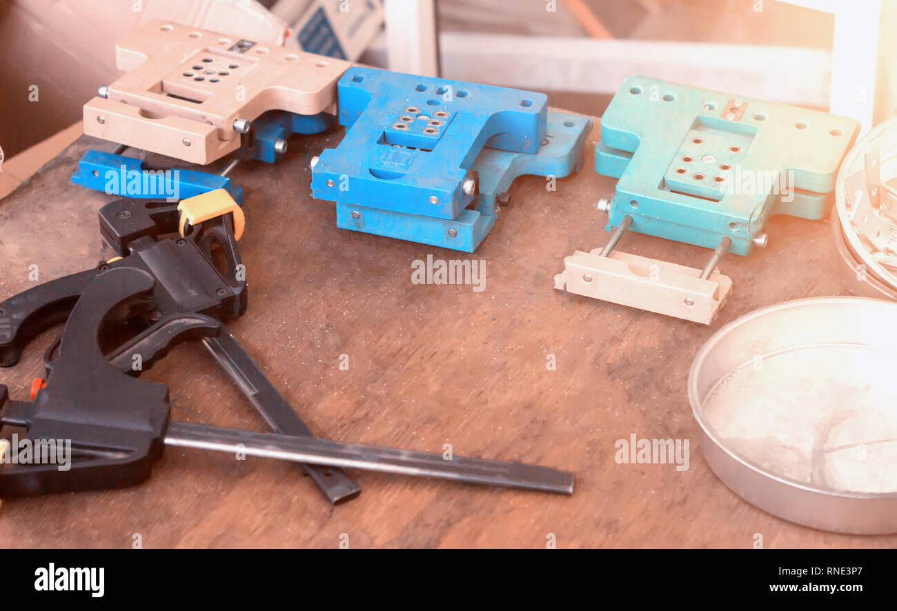 Production of pvc windows, tools for assembling frames and pvc windows ...