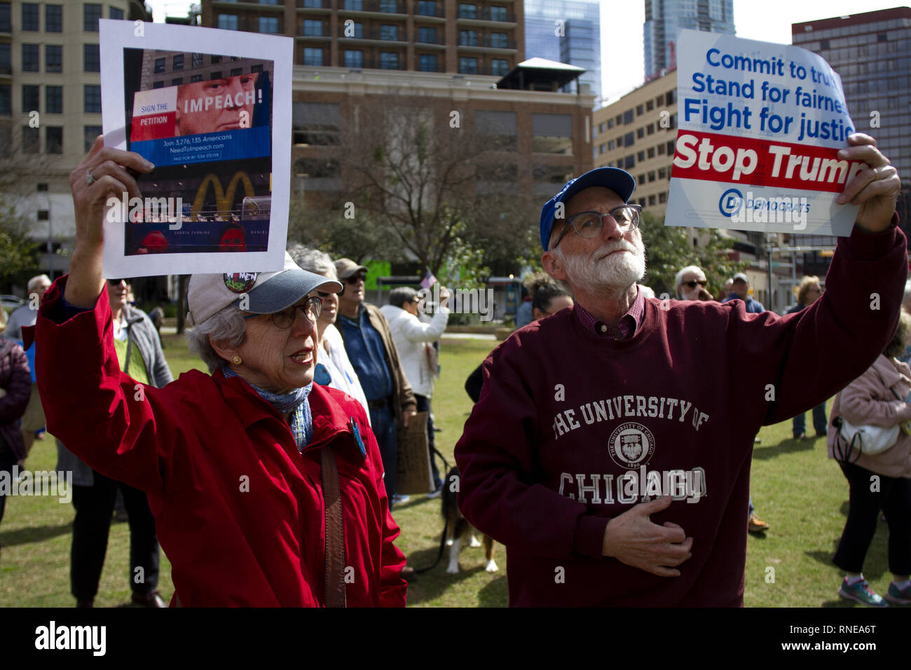 Austin Texas Usa 18th Feb 2019 A Couple Hold Signs Against