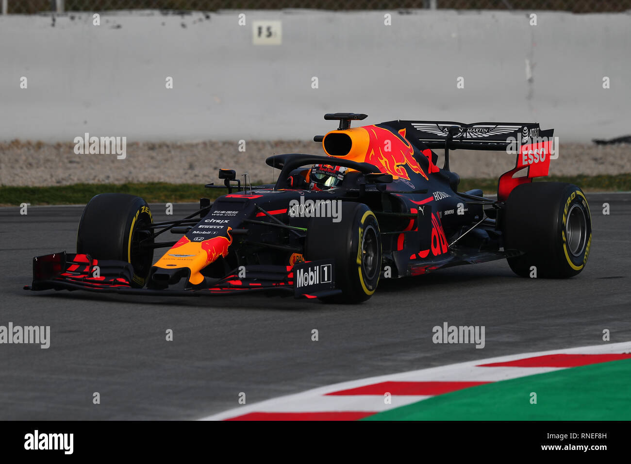 Barcelona, Spain 19th February 2019. Pierre Gasly of  France driving the (10) Aston Martin RedBull Racing RB15  on track during day two of F1 Winter Testing Credit: Marco Canoniero/Alamy Live News Stock Photo