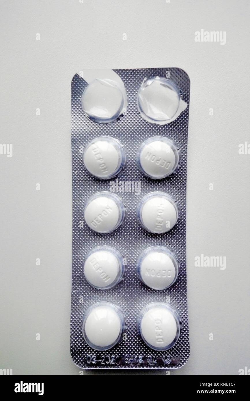 Packet of tablets hi-res stock photography and images - Alamy