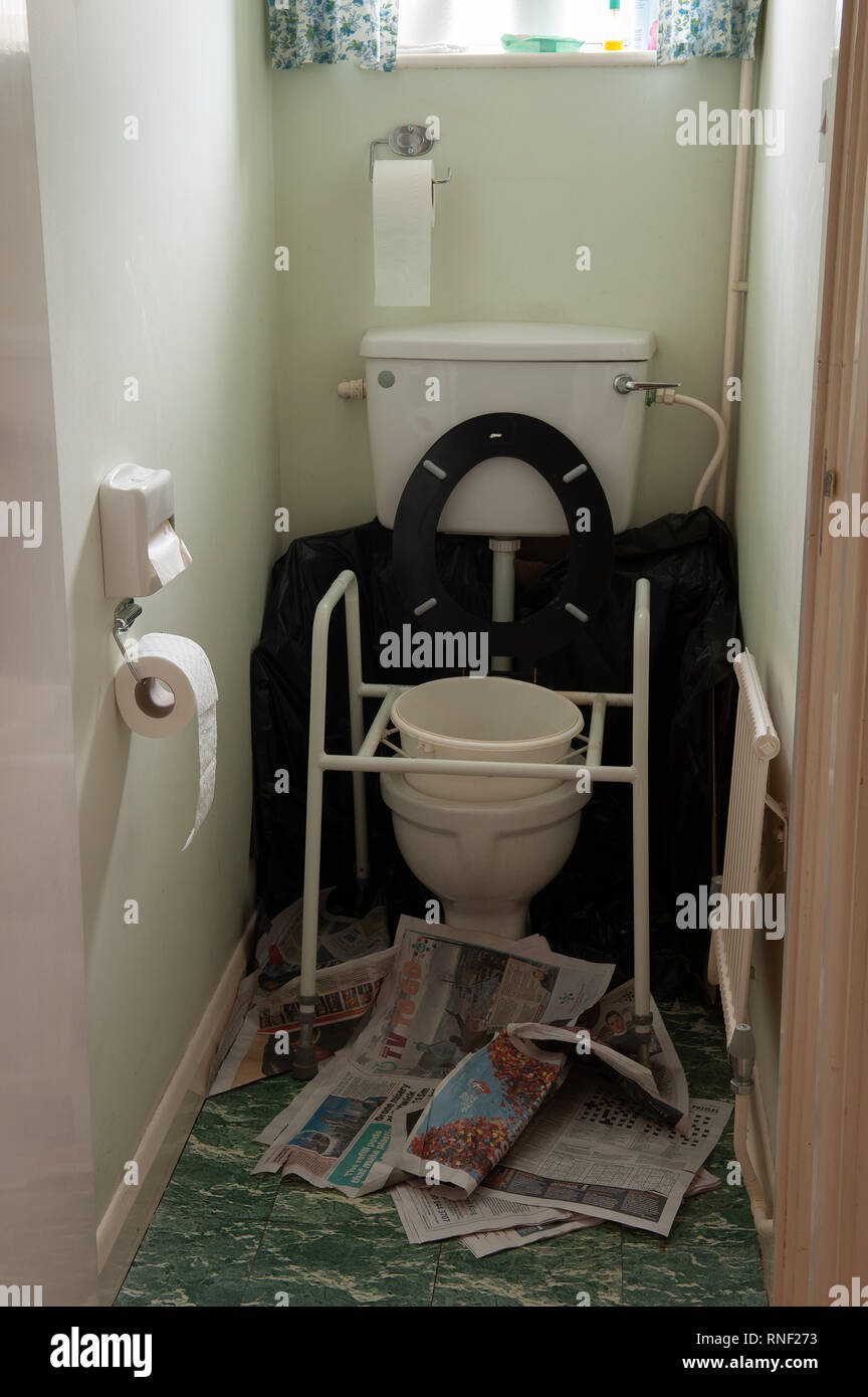 Possible case of norovirus in home of elderly with raised toilet seat