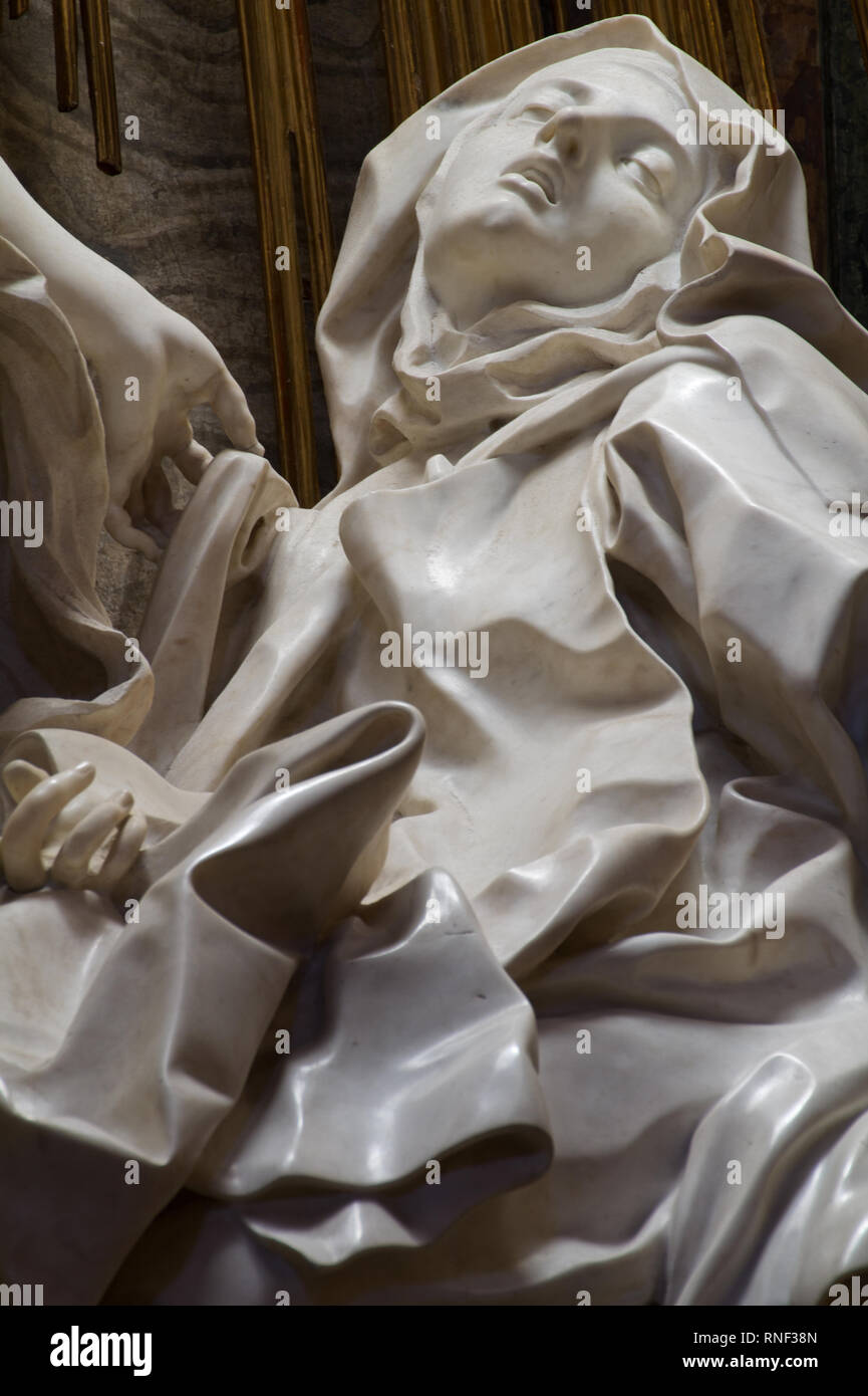 Ecstasy of Saint Teresa by Gian Lorenzo Bernini - detail - Santa Maria  della Vittoria - Rome Stock Photo - Alamy