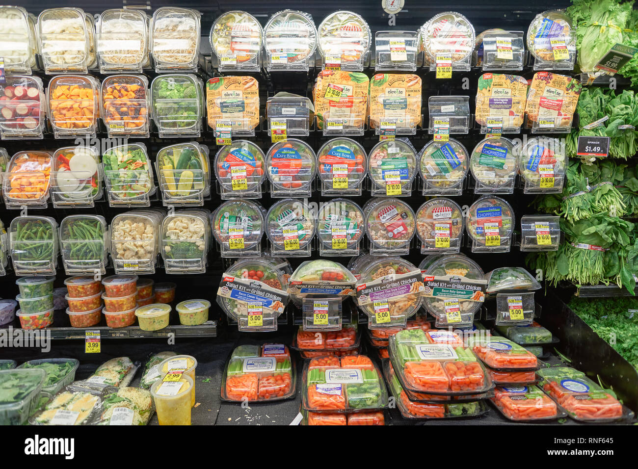 Us grocery store interior vegetables hires stock photography and