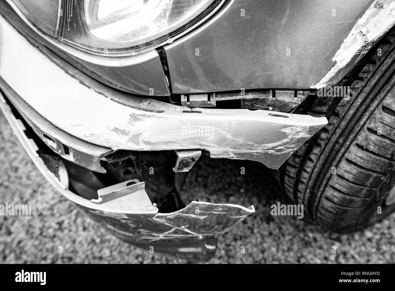 Damaged police car Black and White Stock Photos & Images Alamy